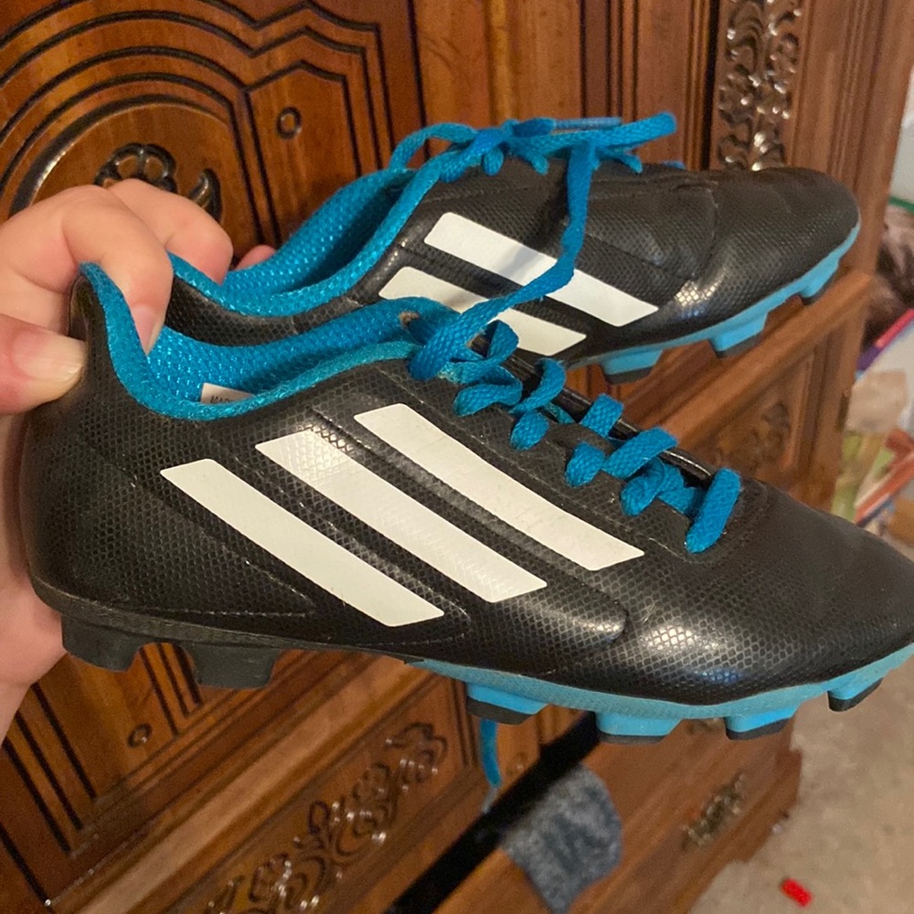 GUC Adidas Soccer Cleats Youth size 2